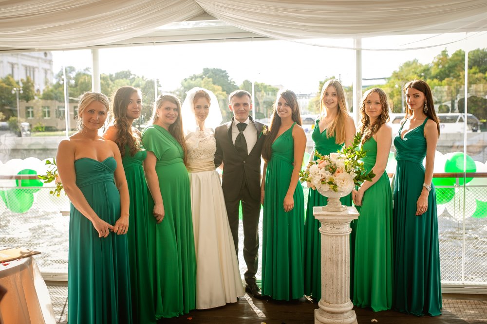 Подружки невесты в зеленом