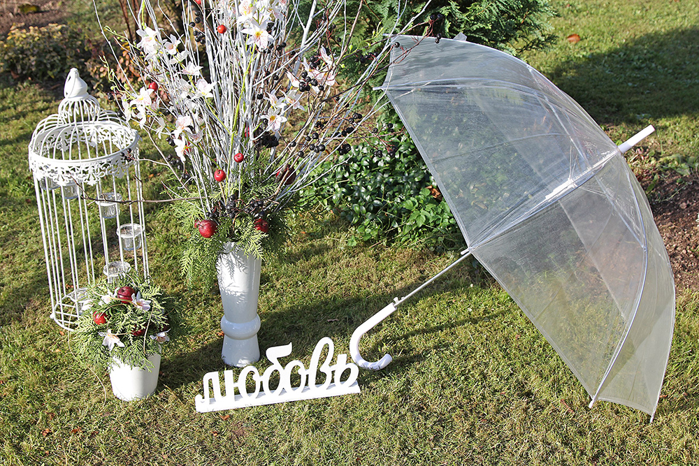 Клетка декоративная, зонт, надпись "Любовь", вазы