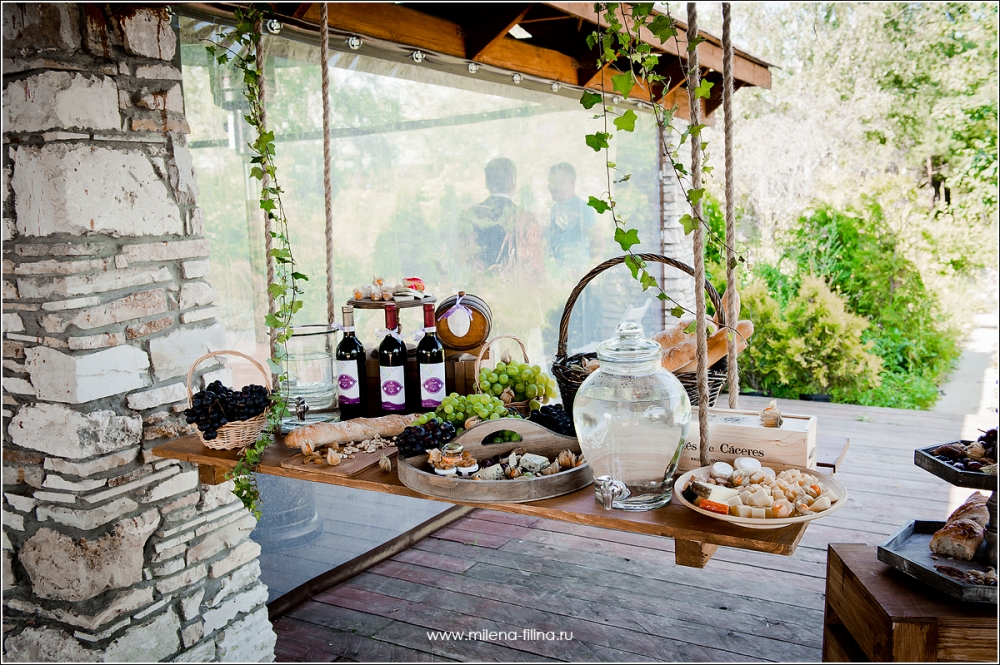 Сырный стол на винной свадьбе