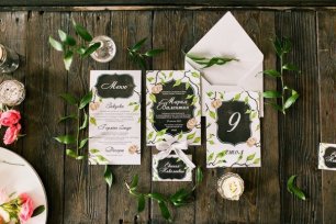 Пригласительное, меню, номер стола и рассадочная карточка в наборе на свадьбу