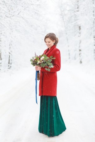 Яркий зимний образ невесты