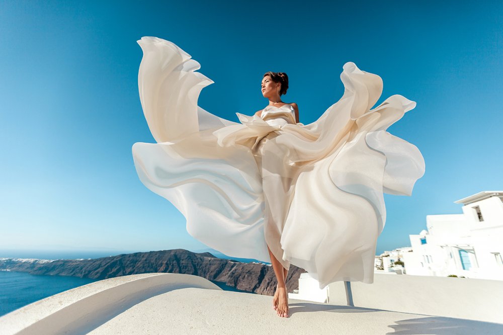 Невероятное бежевое платье невесты