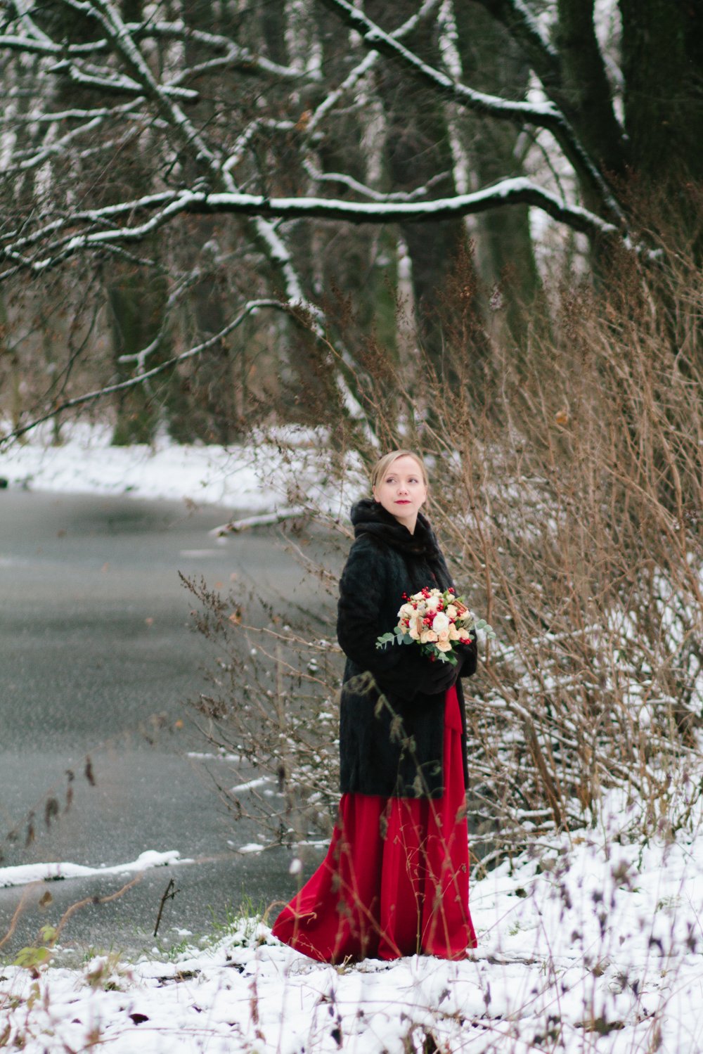 Зимняя свадьба в красных тонах