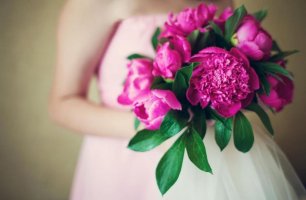 Букет невесты в цвете фуксии
