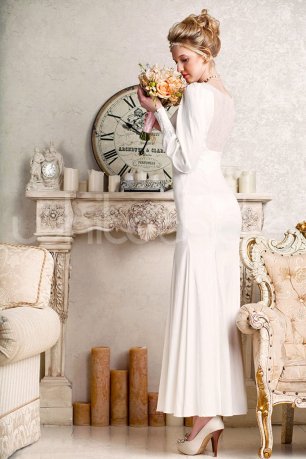 Элегантное свадебное платье, выполненное из атласа, с длинными рукавами