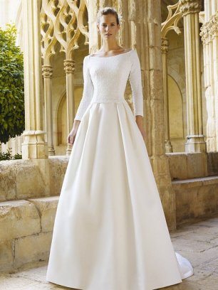 Закрытое свадебное платье с рукавами. Идеальный выбор для венчания или свадьбы в холодное время года