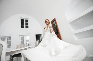 Трехслойное платье невесты