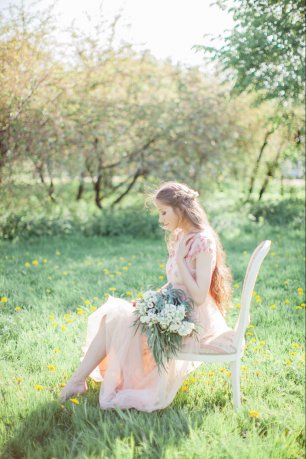 Букет невесты с летними полевыми цветами