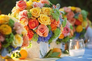 Цветы в декоре банкетного стола
