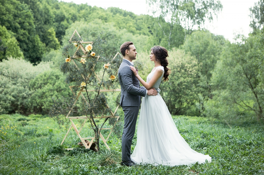 Свадьба Артема и Евгении под сенью парковых деревьев