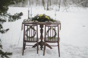 Зимний декор стульев