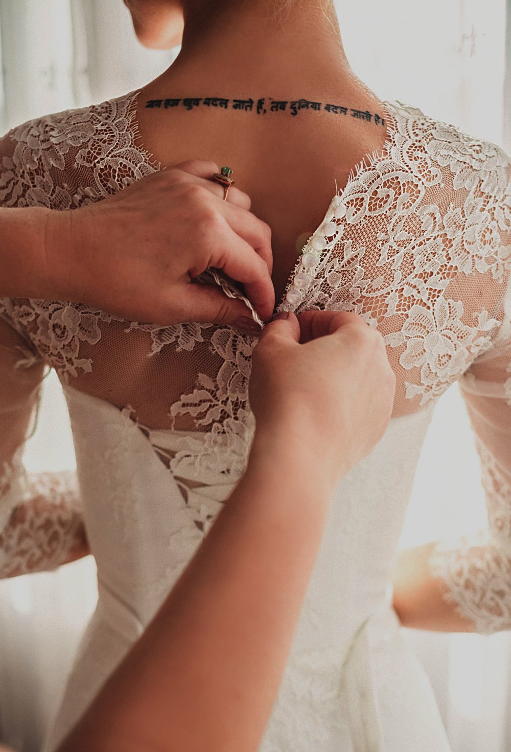 Спинка свадебного платья