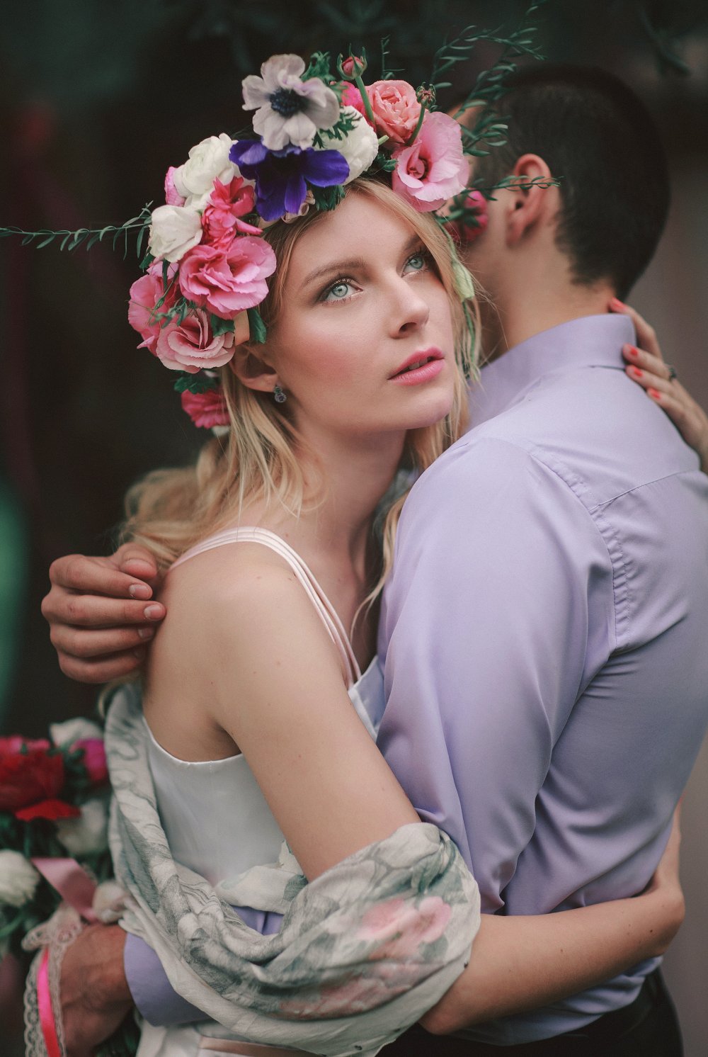 Невеста в цветочном венке