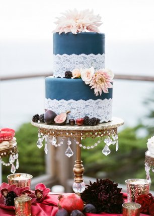Свадебный торт синего цвета