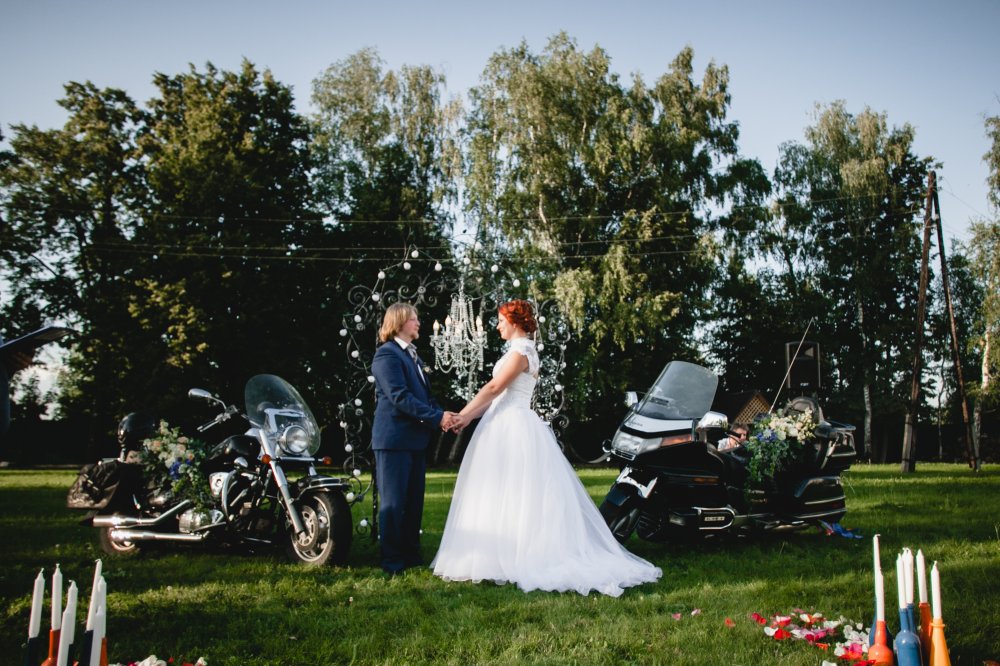 Мотоциклы в декоре свадебного торжества