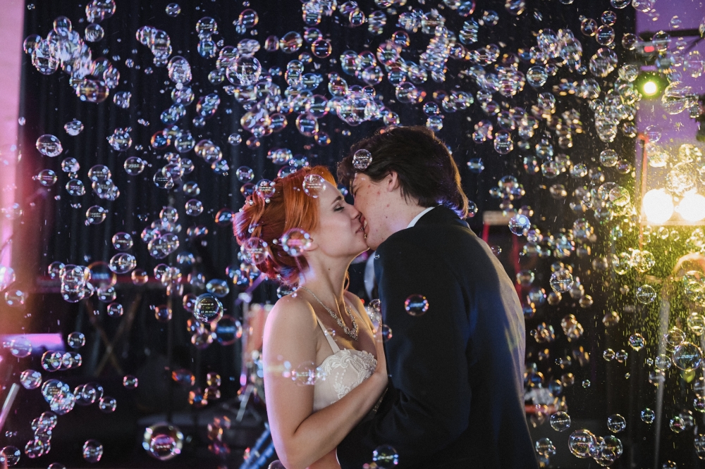 шоу мыльных пузырей на свадьбе