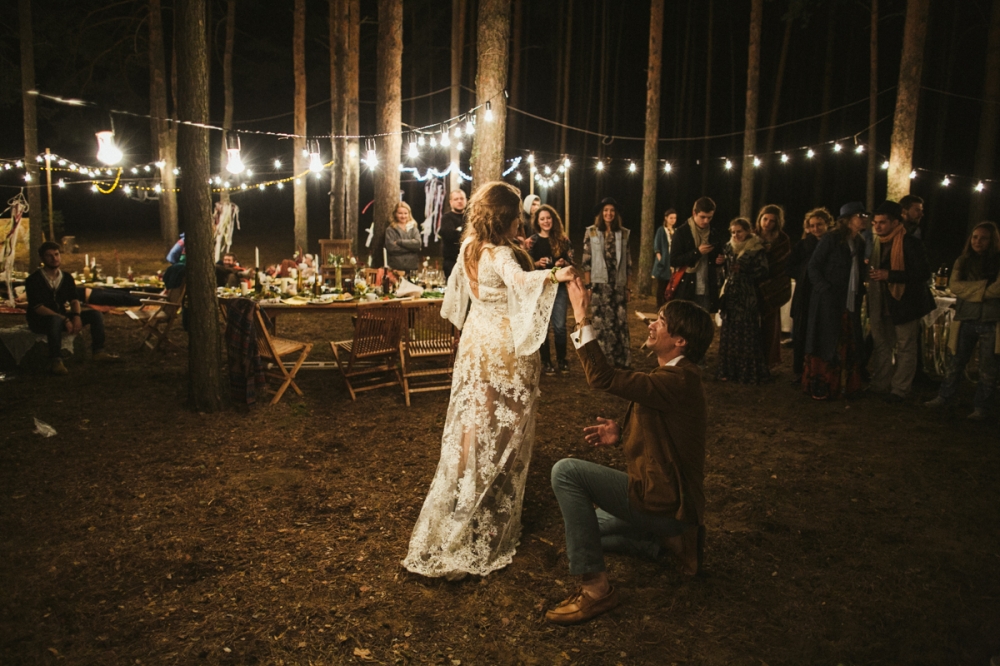 Свадьба в стиле хиппи на сосновом острове на р.Волга